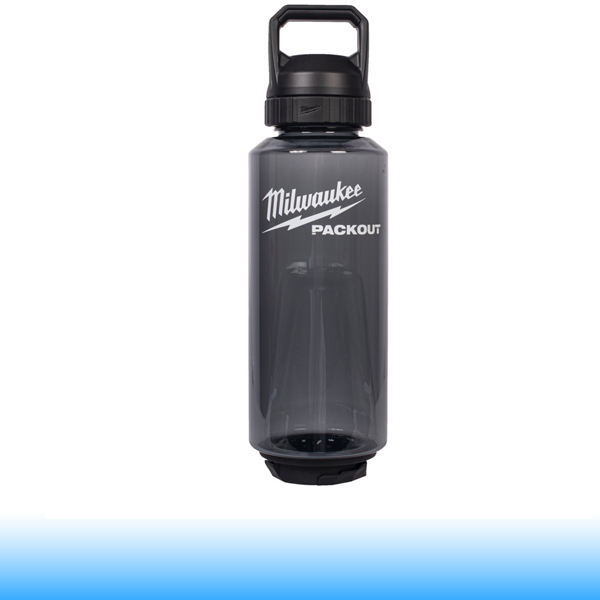 Milwaukee PACKOUT™ 1420 ml műanyag kulacs – Chug tető, fekete