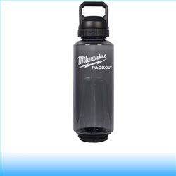 Milwaukee PACKOUT™ 740 ml műanyag kulacs – Chug tető, fekete